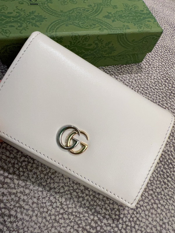 グッチ財布 レプリカ背面デザイン